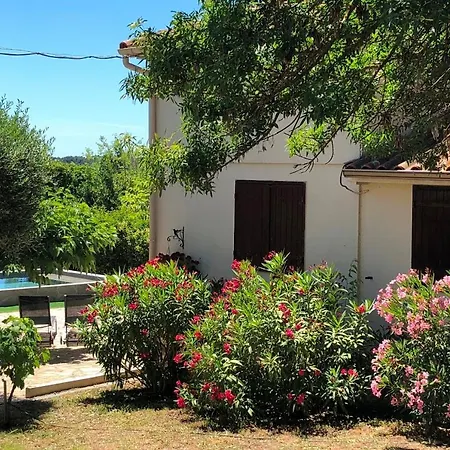Private With Pool Avec Piscine